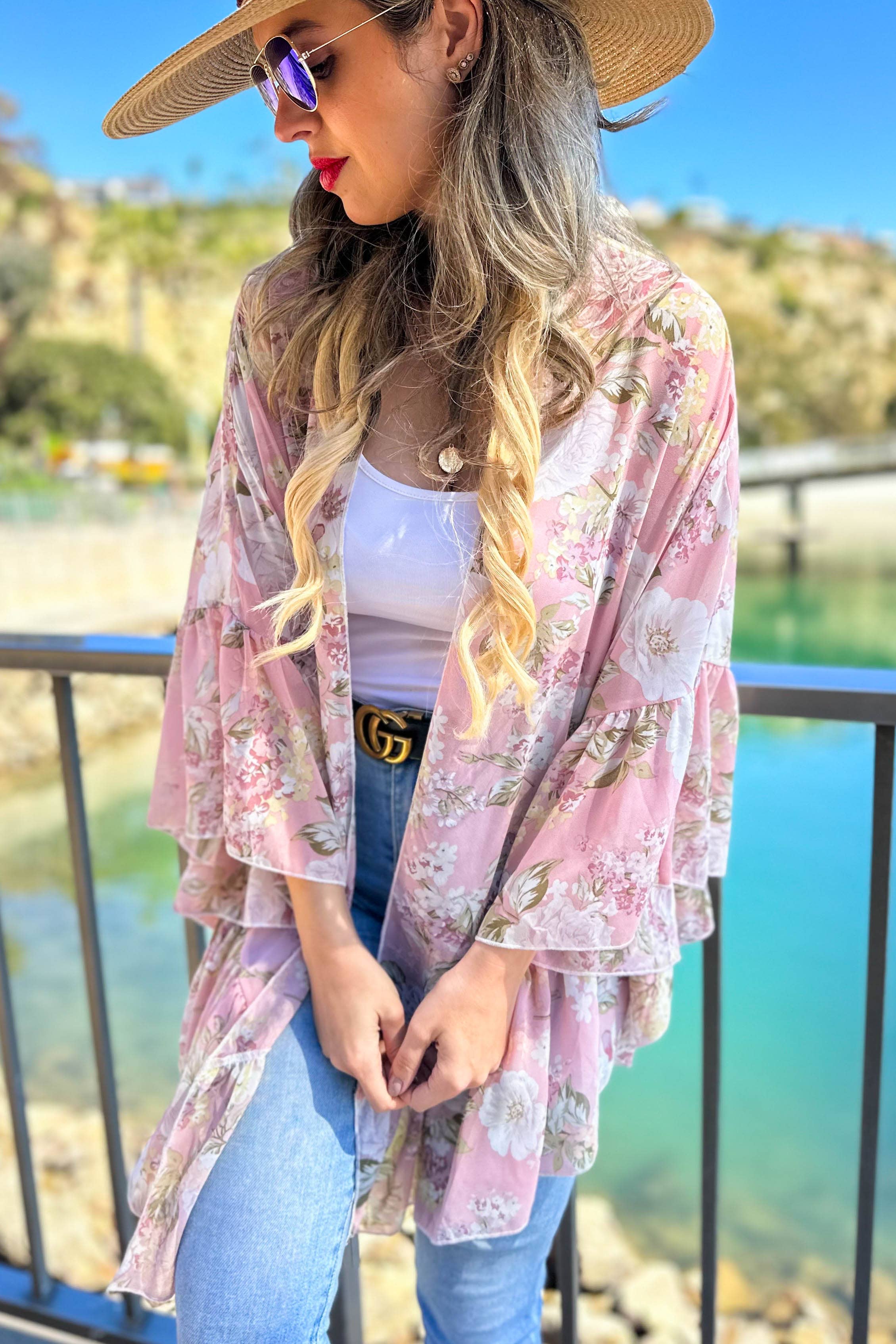 Fard Kimono copricostume in chiffon con stampa floreale e maniche a balze. in vendita all'ingrosso su Faire1