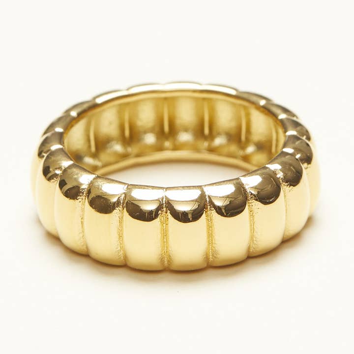 BAGUE FLUFFY OR pour la vente par Shapes Studio