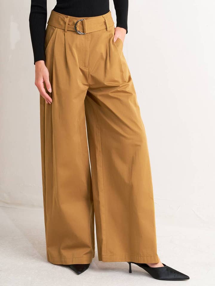 Un pantalone in tessuto solido - FP1343 CAMEL per la vendita all'ingrosso da parte di FLYING TOMATO