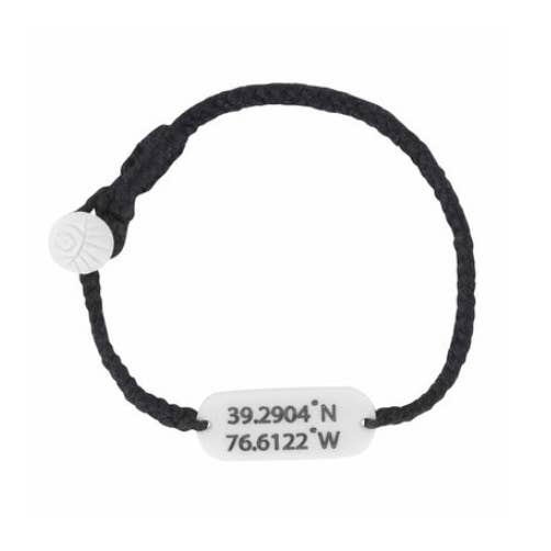 Bracelet à coordonnées personnalisées gravées - Aqua pour la vente par bali y'all