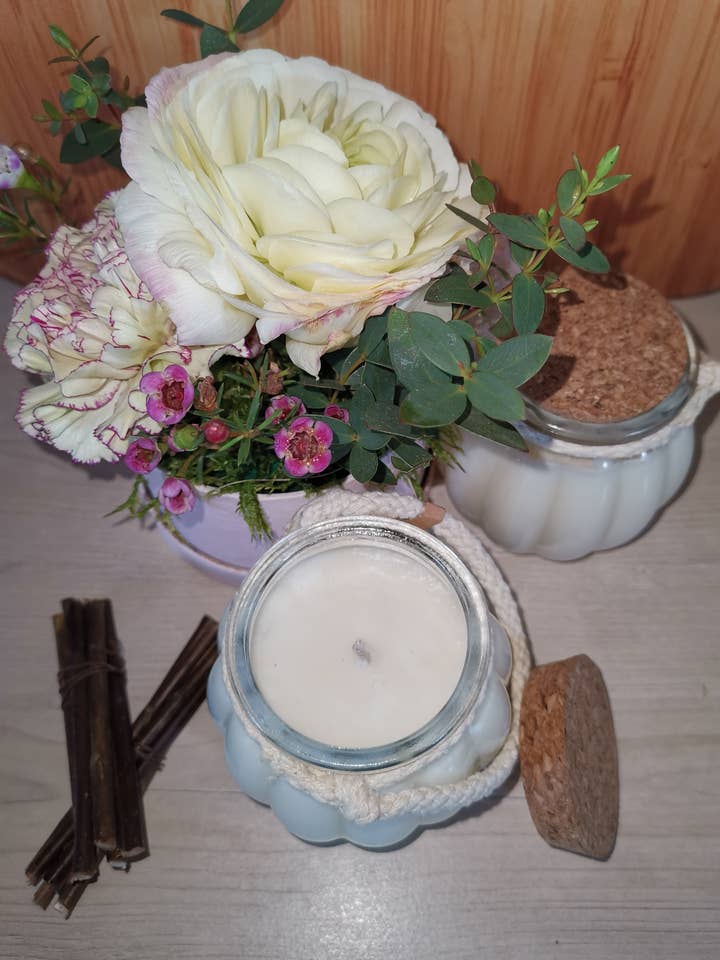 Candele profumate artigianali da appendere o da appoggio per la vendita all'ingrosso da parte di Biotandem