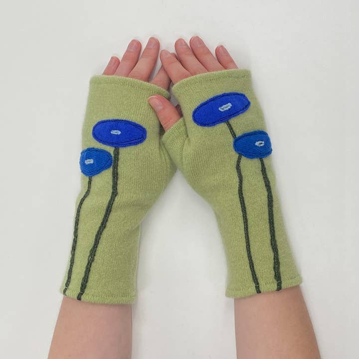 Sardine Clothing Co. – Engroshandel Handsker - Dame – Fingerløse Cashmere Handsker-Oval Valmue2