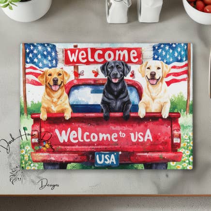 Pack de laboratoire - Camion de ferme patriotique - Planche à découper en verre pour la vente par Dark Horse Dream Designs LLC