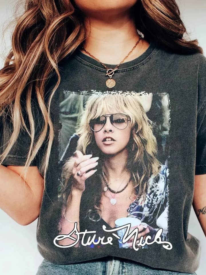 TheKingShirt - Wholesale Graphic Sweatshirt - Women's - Stevie Nicks Fleetwood Mac Band 90s Short Sleeve Unisex