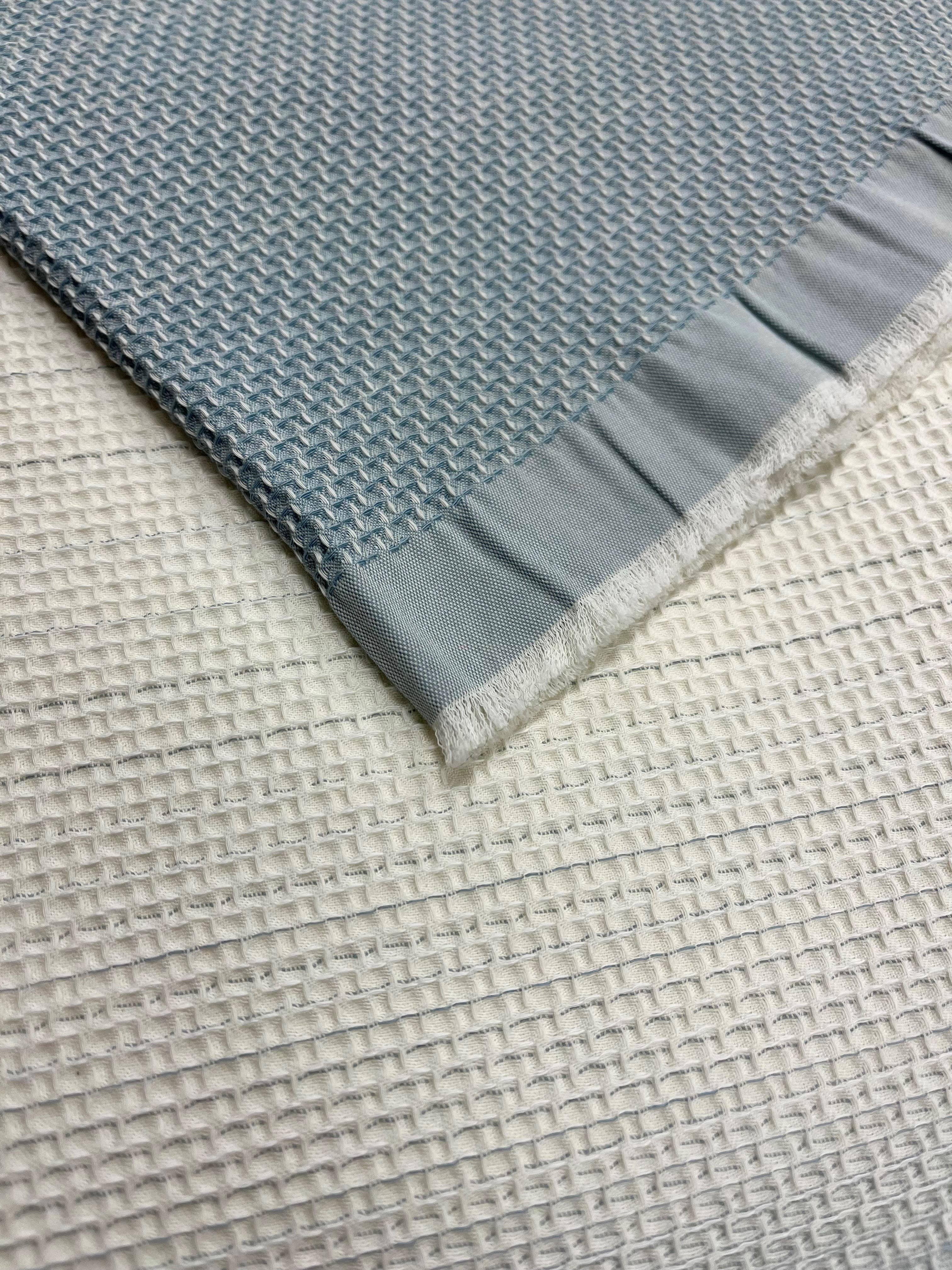 Abstract - Wholesale Beach Towel - Degradè honeycomb beach towel in pure cotton and satin border2