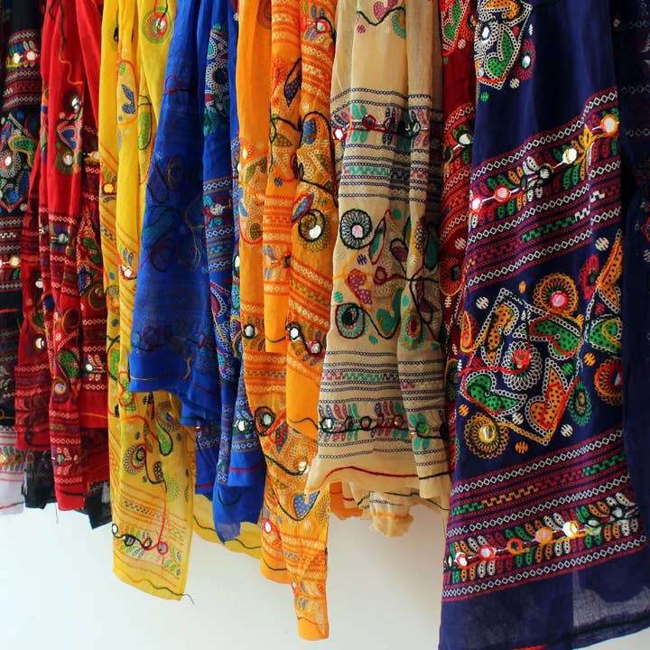 GYPSY STUDIO - Wholesale Scarf - Women's - 5 Piece Multi Colorful Embroidery Phulkari Stole Dupatta3