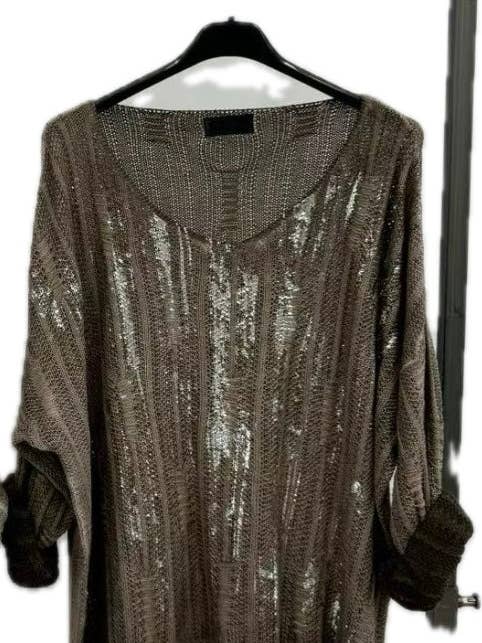Zilveren Folie V-hals Top voor wholesale door Marisima by Urban Mangoz
