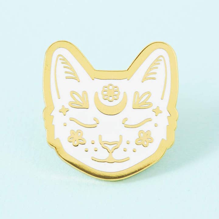 Punky Pins - Wholesale Lapel Pin/Button - Crescent Moon Cat Gold Plated Pin