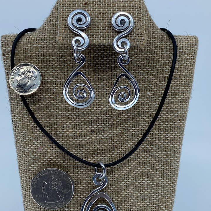 The Artist Jay – wholesale Smycken – Tårdrop Allergivänligt Smyckeset0