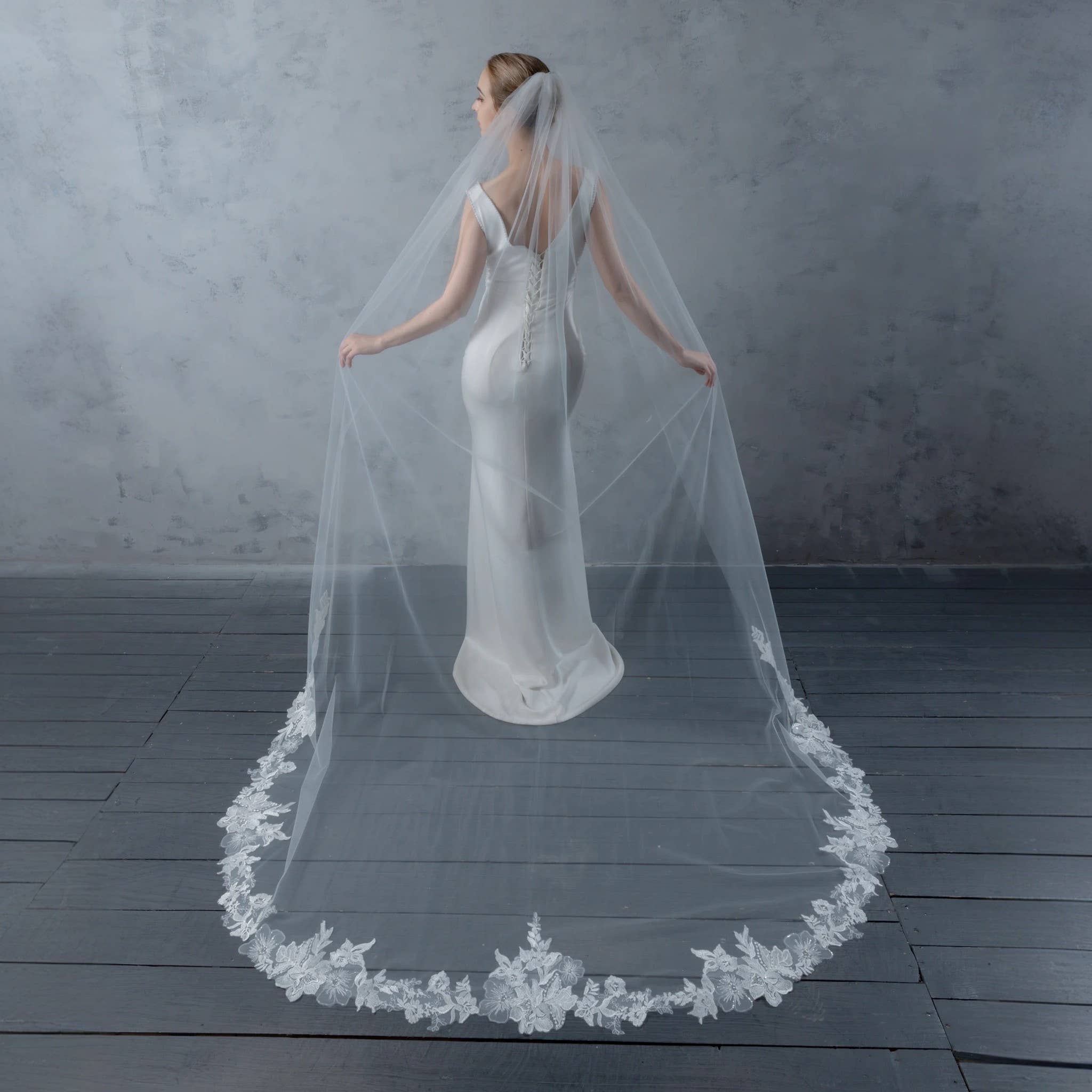 Farinosa Bridal - Venta al por mayor Velo - Mujer - Velo nupcial de encaje bordado con flores FS6231 en 96,5 cm, 127 cm, 274 cm y 305 cm0