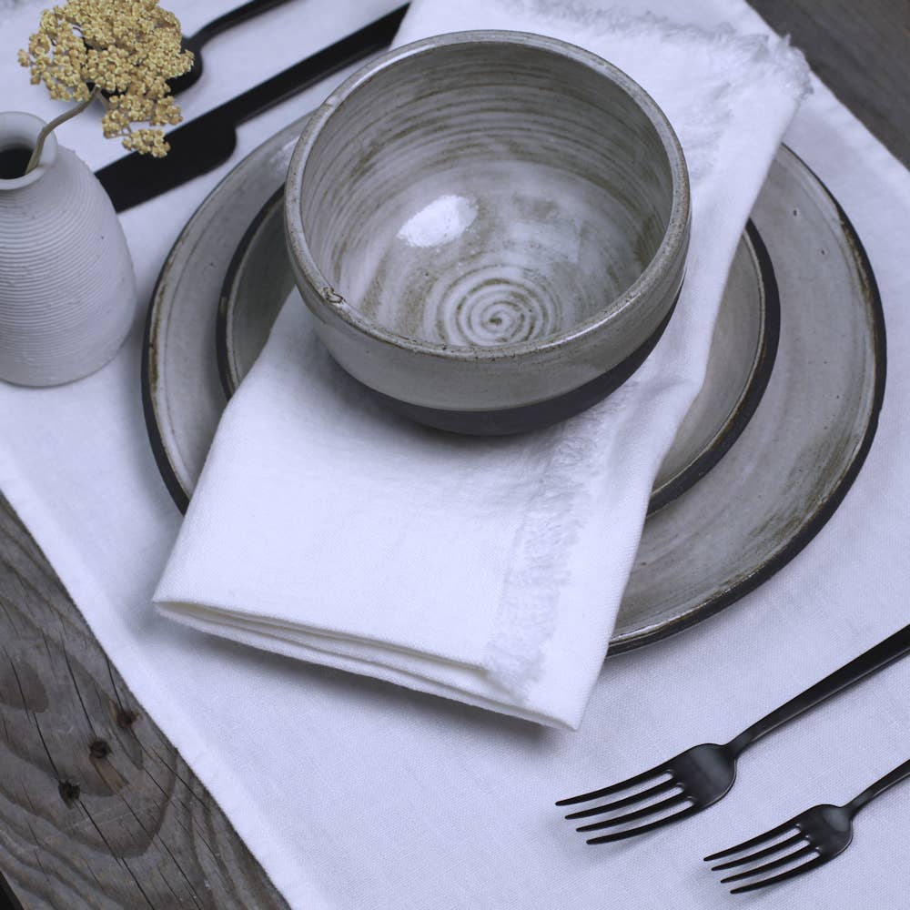 LinenCasa - Wholesale Dinner & Cloth Napkin - Linen Napkin – Stonewashed – White with Frayed Edges7