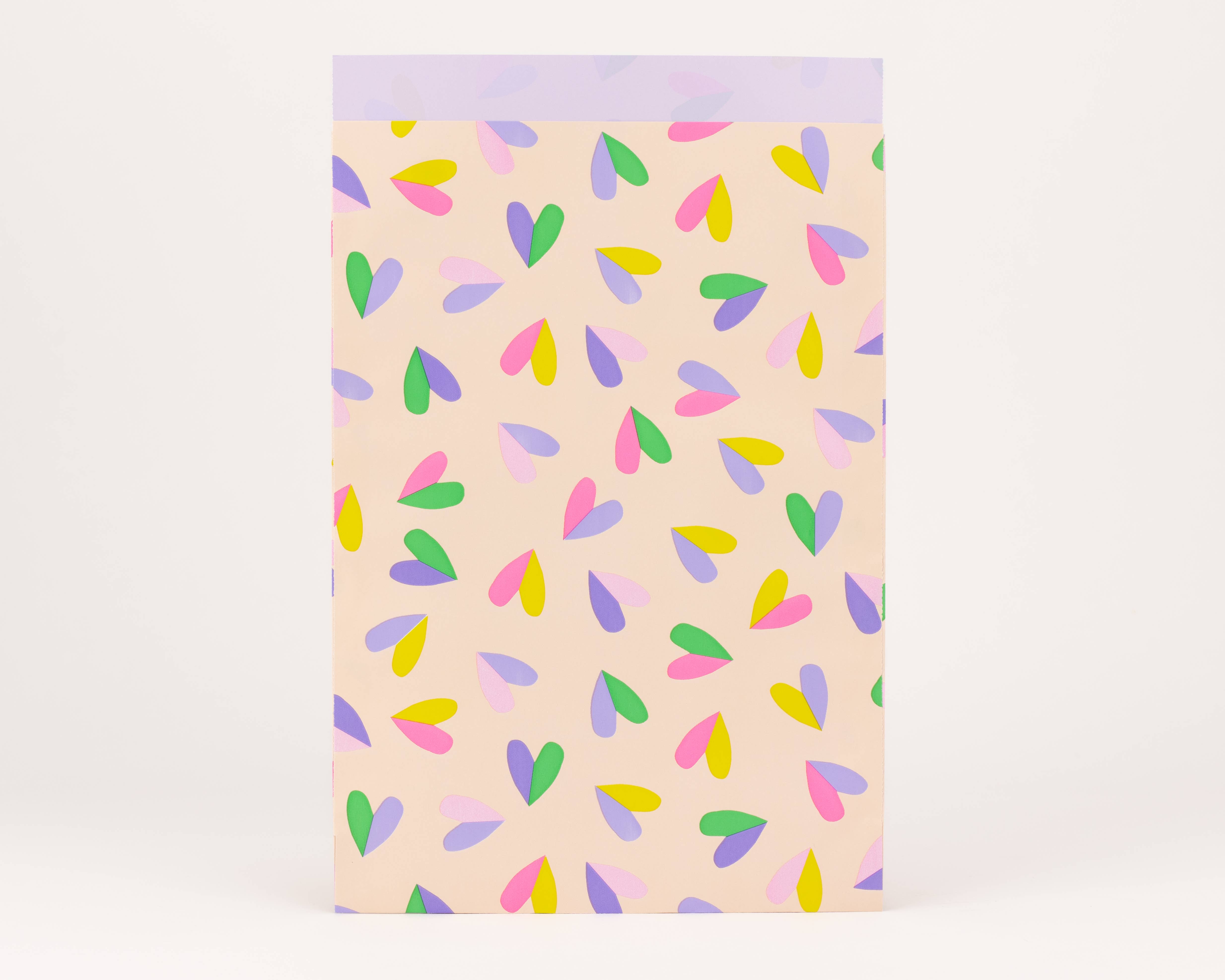 liebevoll verpackt – Großhandel Geschenktüten – Papiertüten Herzflatter, Beige / Pink / Flieder2