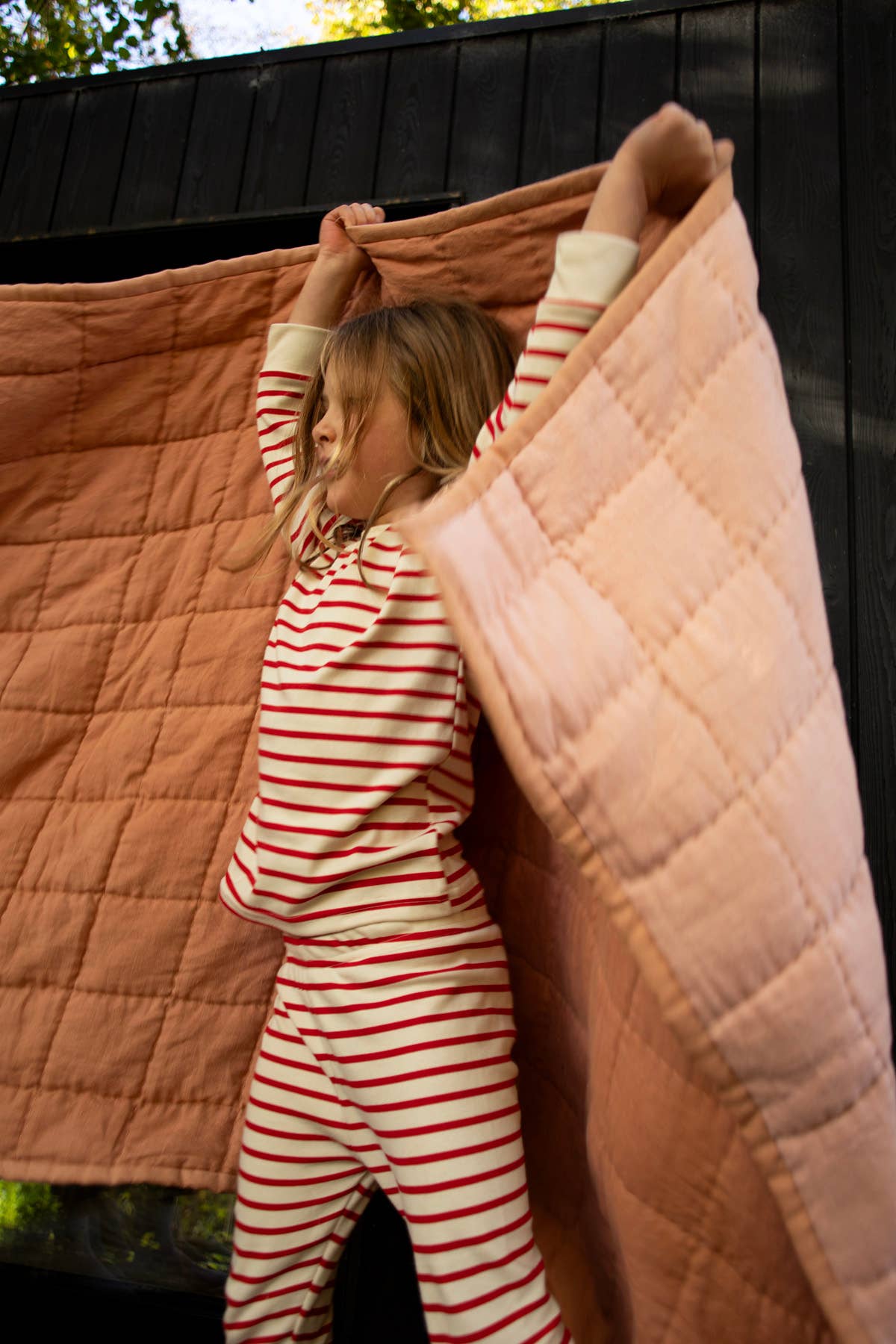 Sleepy Doe – wholesale Sleepwear set – Kids – KIDS CLASSIC SET | RED & OATMEAL BRETON4