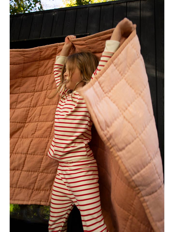 Sleepy Doe - Wholesale Sleepwear set – Kids - KIDS CLASSIC SET | RED & OATMEAL BRETON4