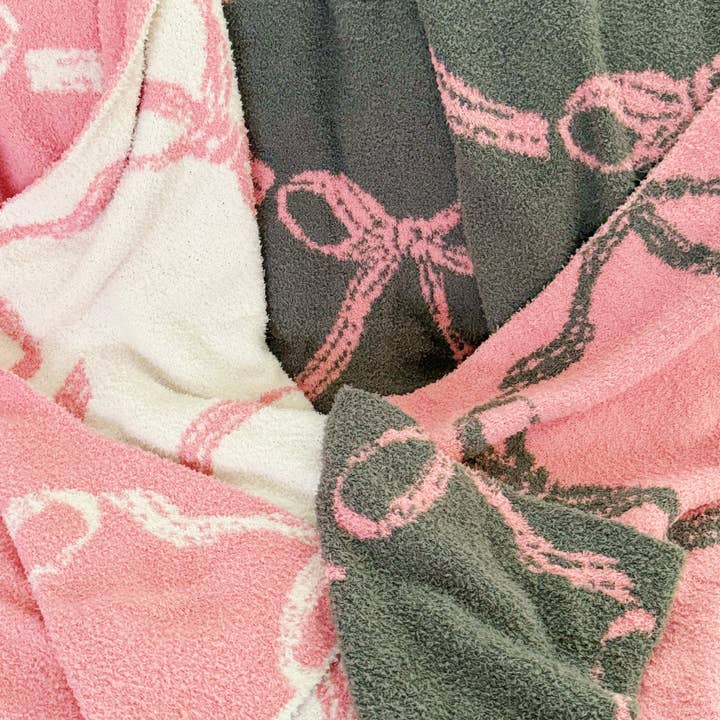 Ellison+Young - Wholesale Throw Blanket - Bow Scalloped Coziest Blanket