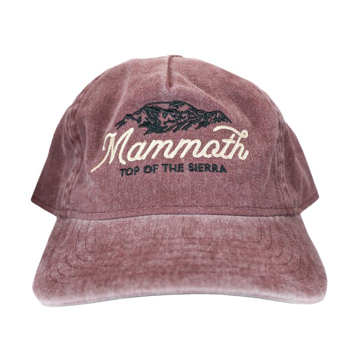 Casquette Papa Mammouth Bordeaux pour la vente par Wyld & Roam