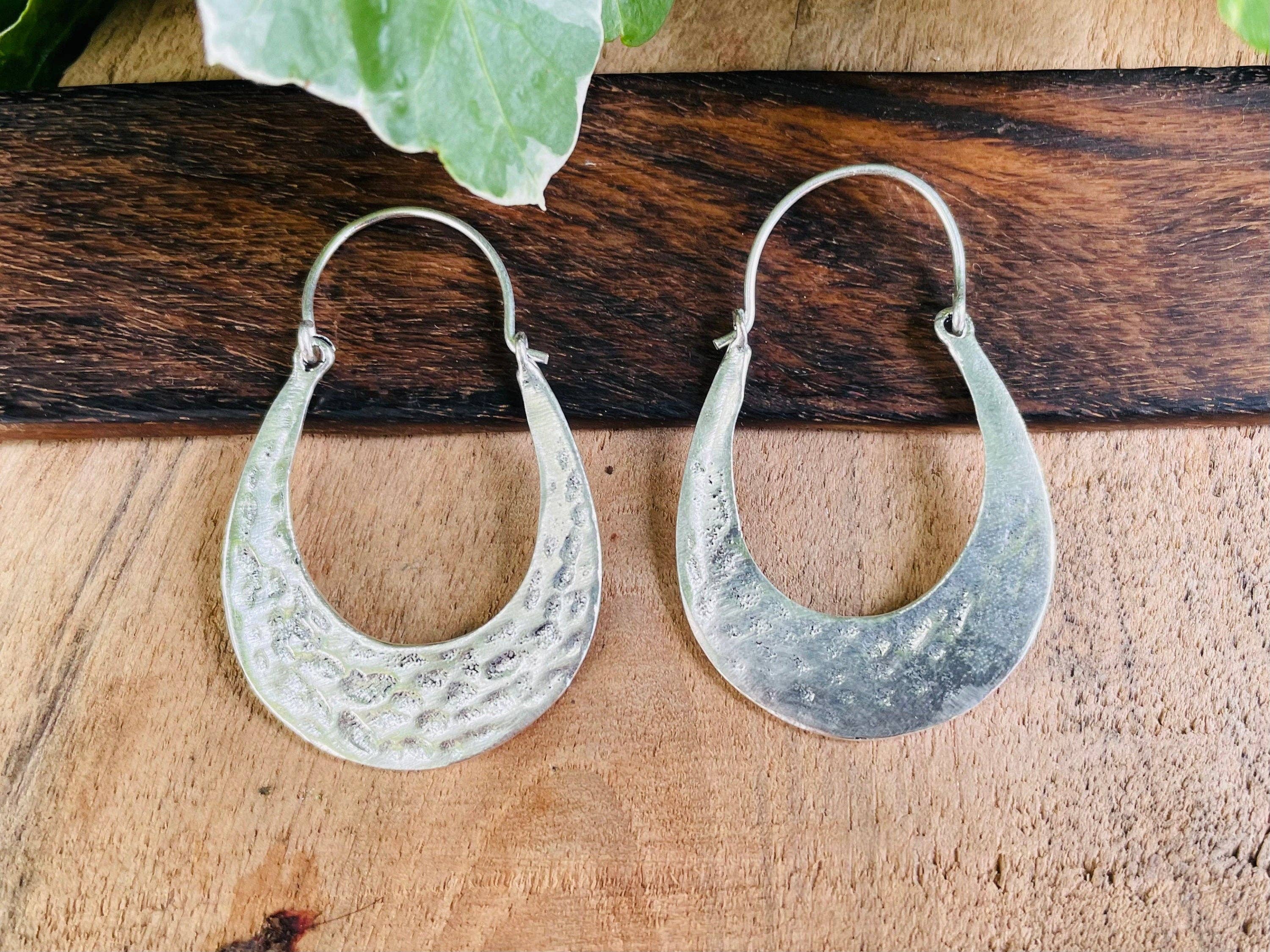 Kaali Boutique – wholesale Hoop earrings – Silver Boho Earrings / Boho Jewelery / Bohemian Look / Festival Fashion / Yoga / Gypsy / Rustic / Tribal Jewellery / Indian Design4