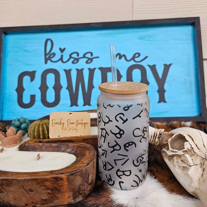 Bicchiere occidentale in vetro satinato Cattle Brand da 16 once per la vendita all'ingrosso da parte di Ranchy Roan Boutique