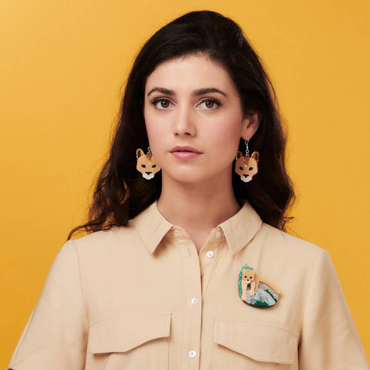 Grey Caramel Green Mountain Lion Brooch for wholesale on Faire2