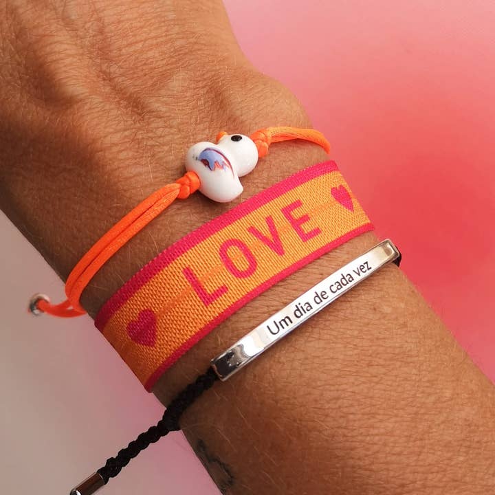 Love armbånd/andearmbånd/et skridt ad gangen armbånd for engroshandel hos Pampa Mia