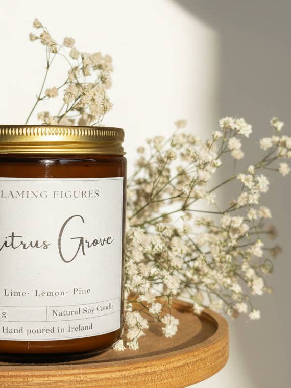Citruslund Aromaterapi Lys | Lime Citron Fyrretræ Sojavoks for engroshandel hos Flaming Figures