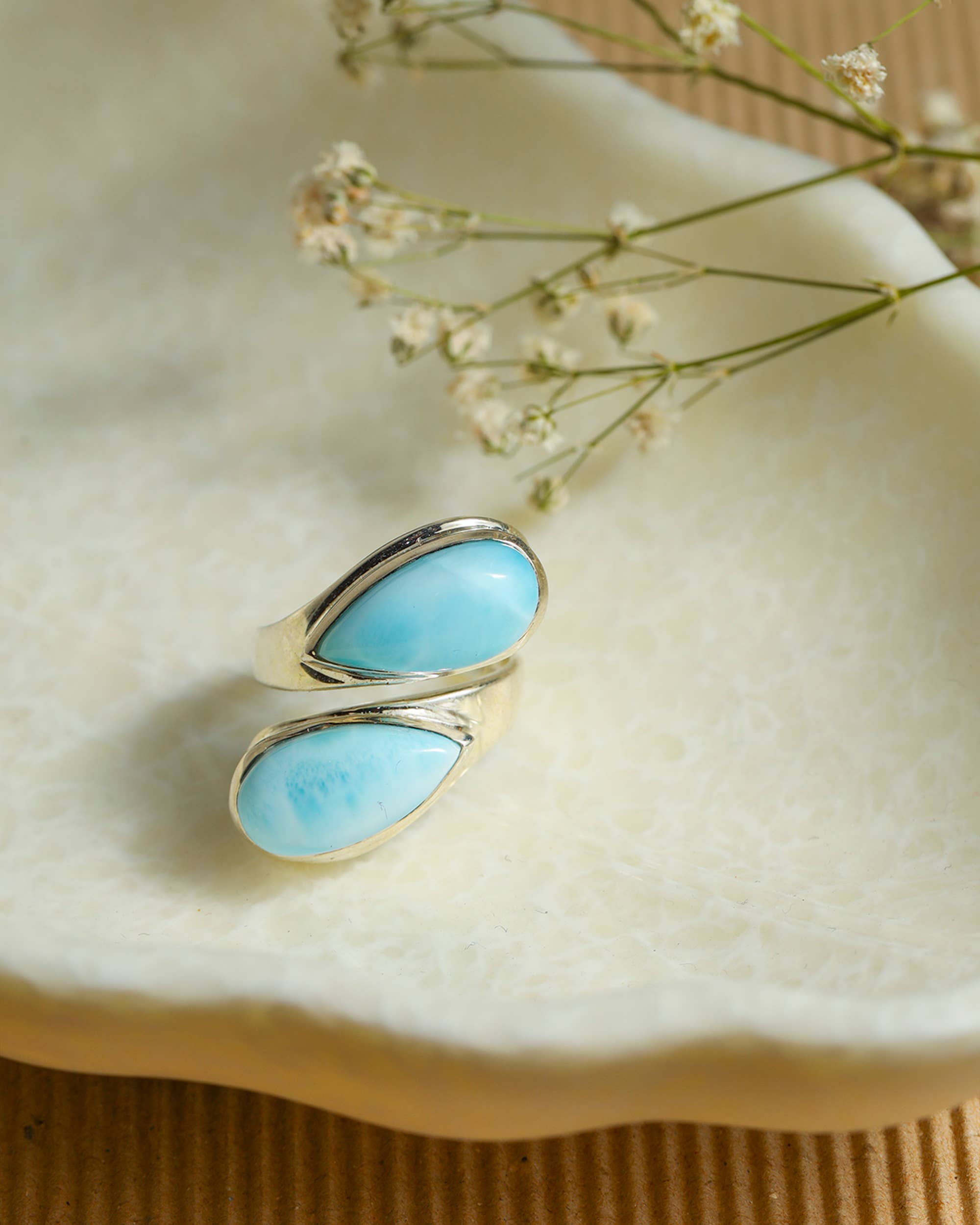 Tiramisu - Vendita all'ingrosso Anelli di fidanzamento - Anello regolabile in argento sterling 925 con larimar naturale a forma di pera1