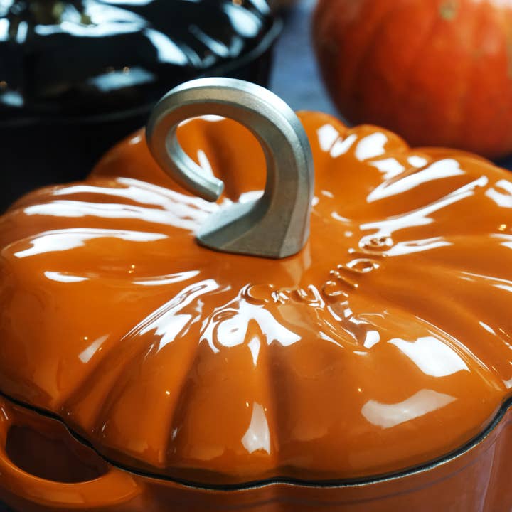 Crucible Cookware – wholesale Pot & pan set – Enameled Cast Iron Pumpkin Pot, Dutch Oven, Cocotte, Orange7