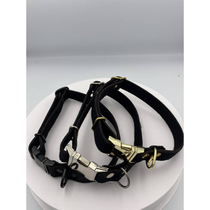 Collare Universale Con Pelo Di Mucca 18 mm - Nero per la vendita all'ingrosso da parte di Kenjan Læderværksted