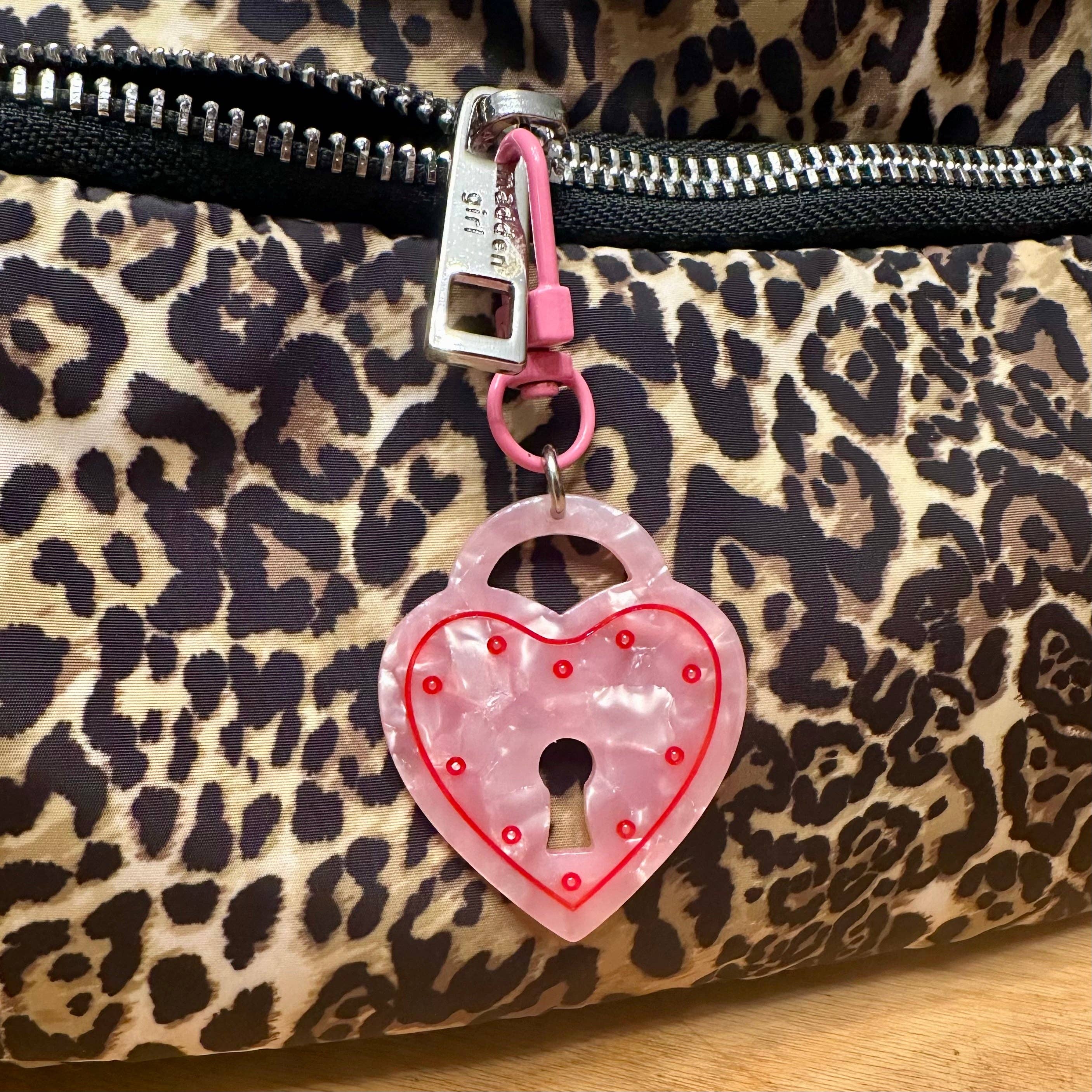 Foolish Fetish - Wholesale Keychain - Women's - All Locked Up Heart Padlock Bag Charm / Keychain1