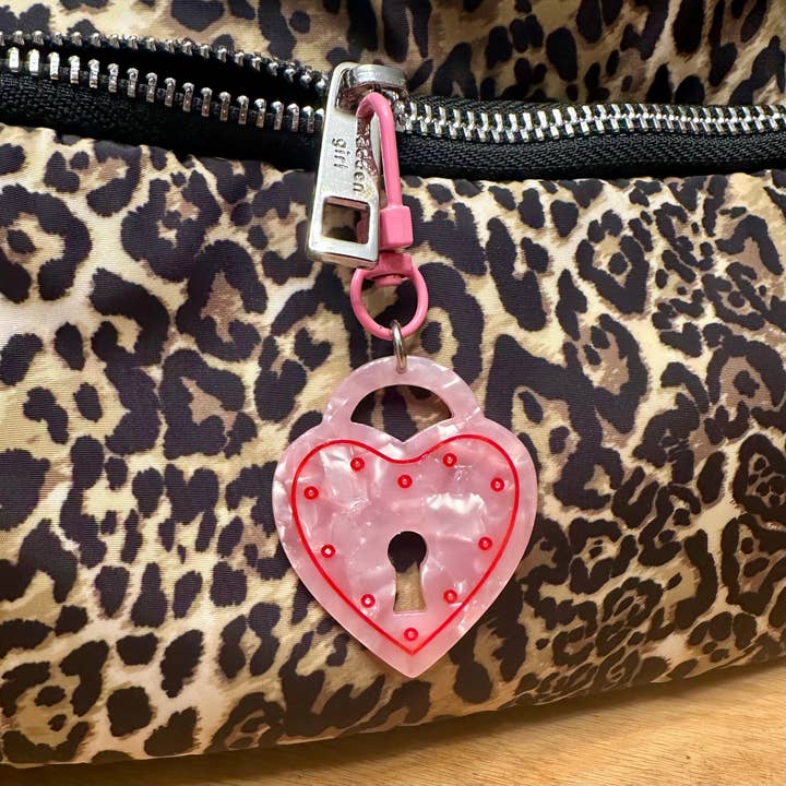Foolish Fetish - Wholesale Keychain - Women's - All Locked Up Heart Padlock Bag Charm / Keychain1