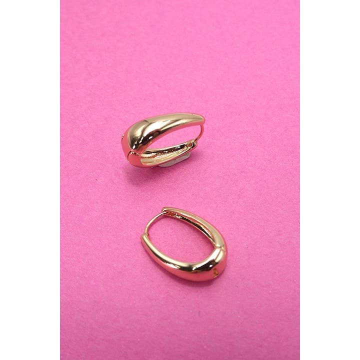 GOLD OVAL CHUNKY HUGGIE HOOP EARRINGS | 10E3032476 for wholesale on Faire1