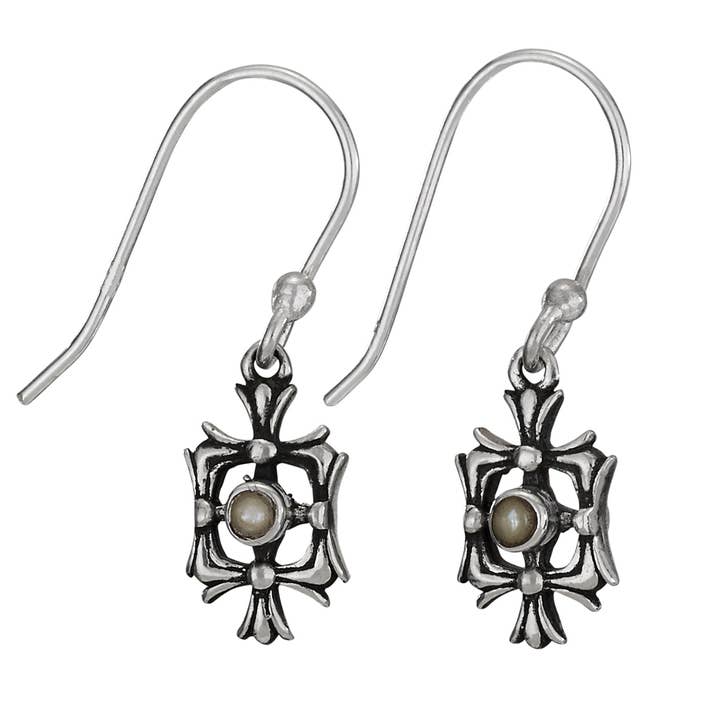 Boucle d'oreille encadrée en perles et argent sterling pour la vente par Tiger Mountain Jewelry