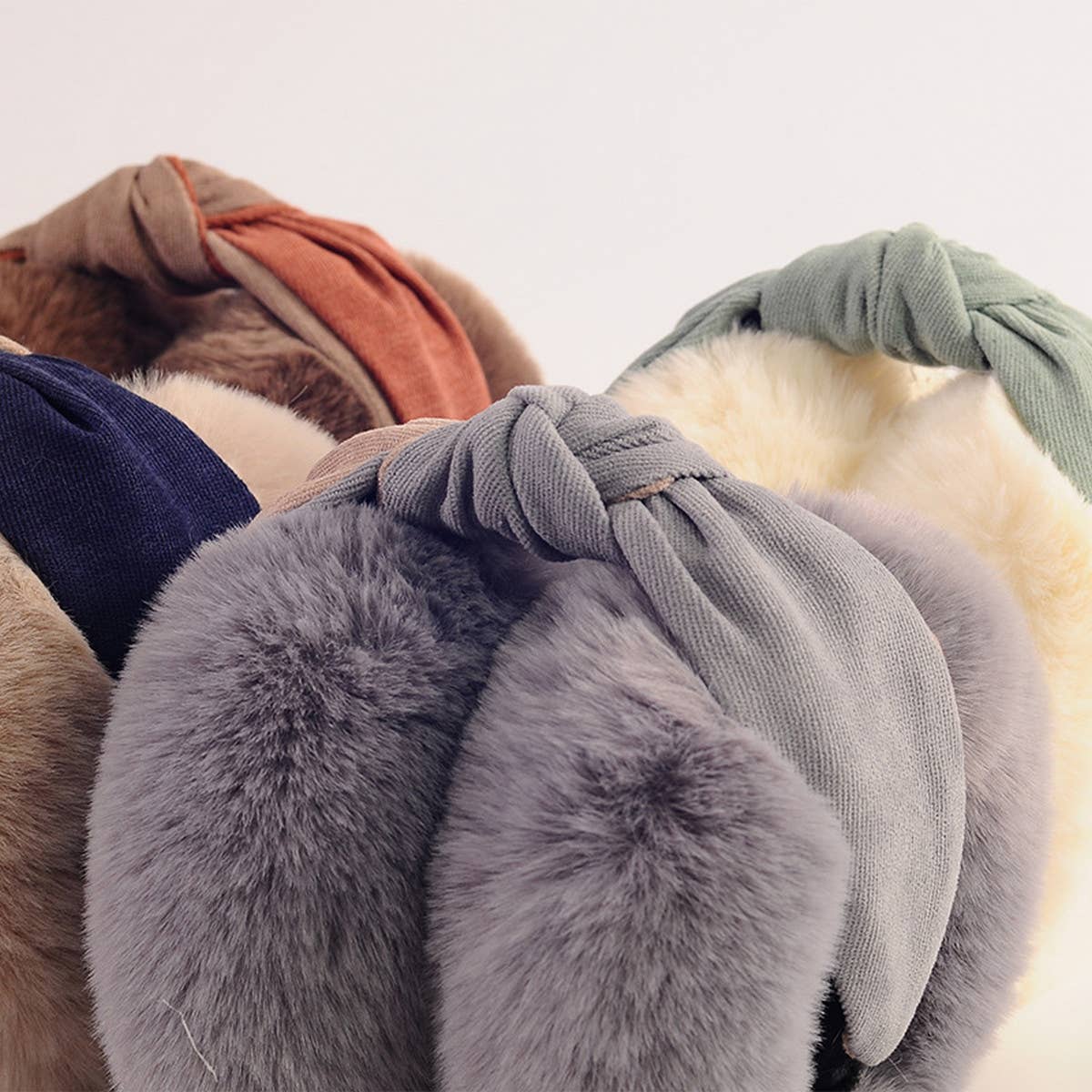 ACCITY - Wholesale Earwarmers/Ear Muffs - Women's - TWO-COLOR CUTE ANTIFREEZE FOLDING EARMUFFS_CWMM14357