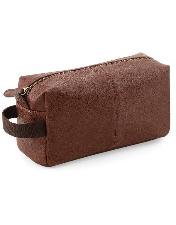 Logo Free Clothing – wholesale Toiletry bag – Unisex – Quadra NuHide® Washbag | 2 Litre Capacity | Faux Leather | Tan or Black | One Size0