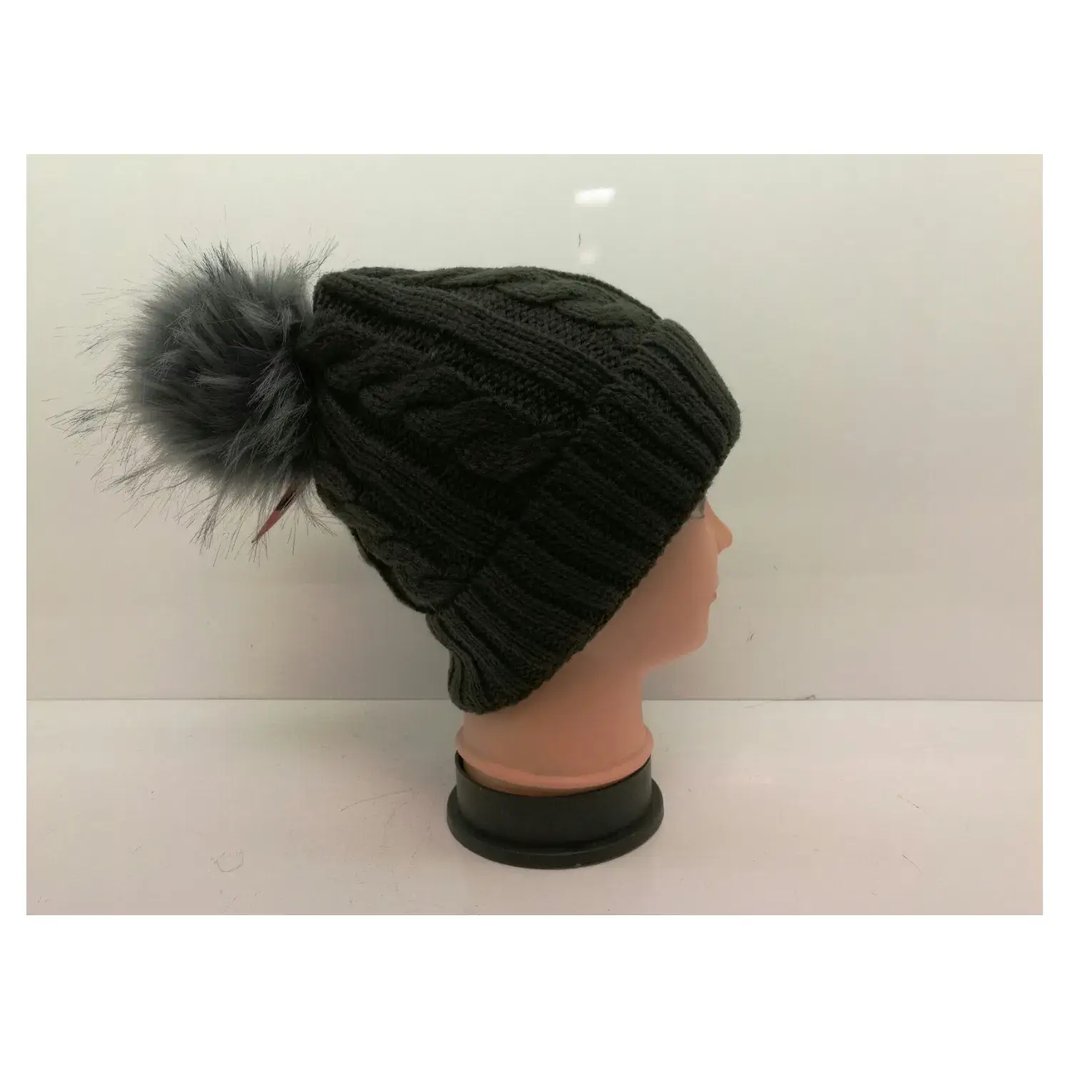 Superbia - Vendita all'ingrosso Berretto - Donna - PomPom Hat-101 abbinato a trecce in pelliccia sintetica foderato in pile5
