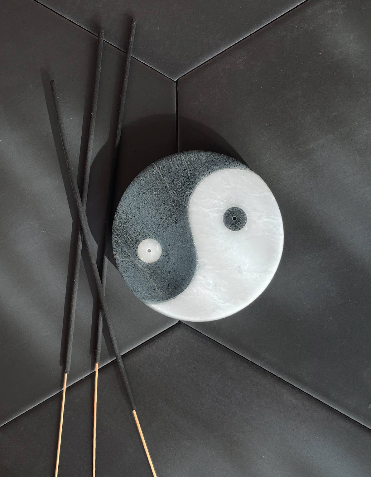 BOTANICA - Wholesale Incense Holder - Yin Yang Marble Incense Holder2