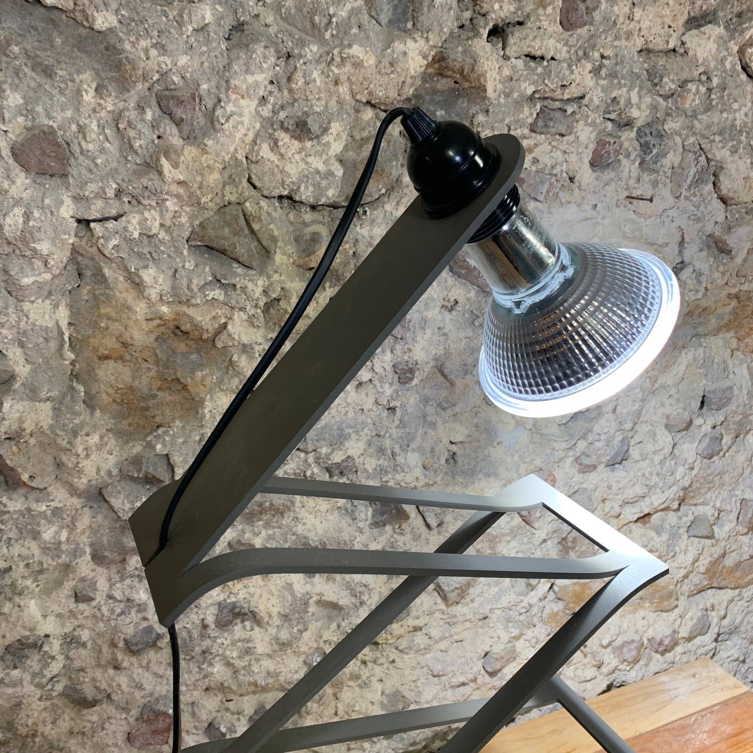 STILIC FORCE - La boutique du futur - Wholesale Accent/Desk Lamp - LAMPOGAMI XXL4