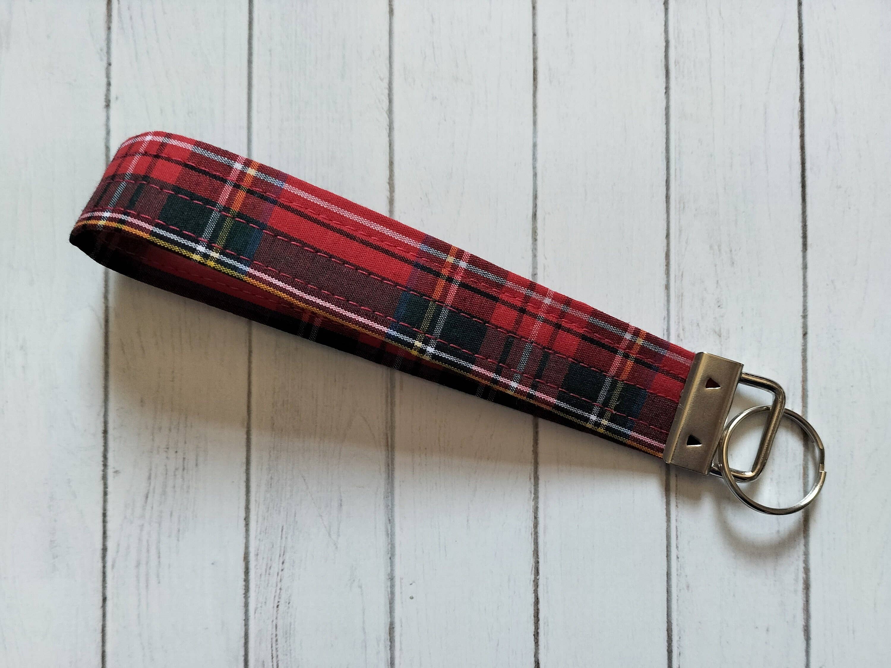 Hannah and me – wholesale Keychain – Women's – Tartan wristlet keyring, Scottish keyfob wristlet0
