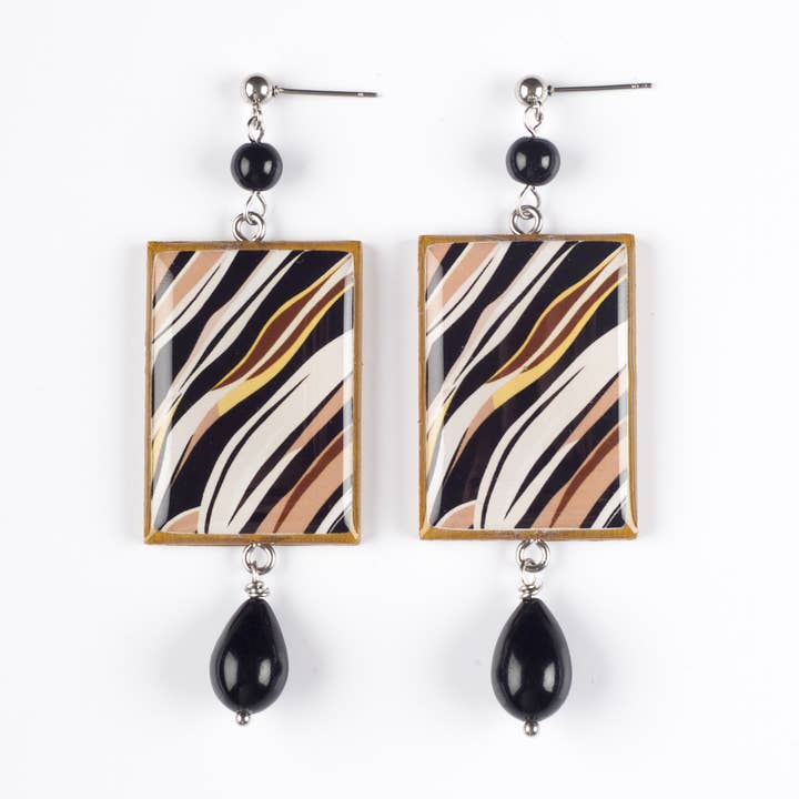 Handgefertigte Ohrringe aus Holz und Harz - Senflinien für den Großhandel von 4everyday Handmade