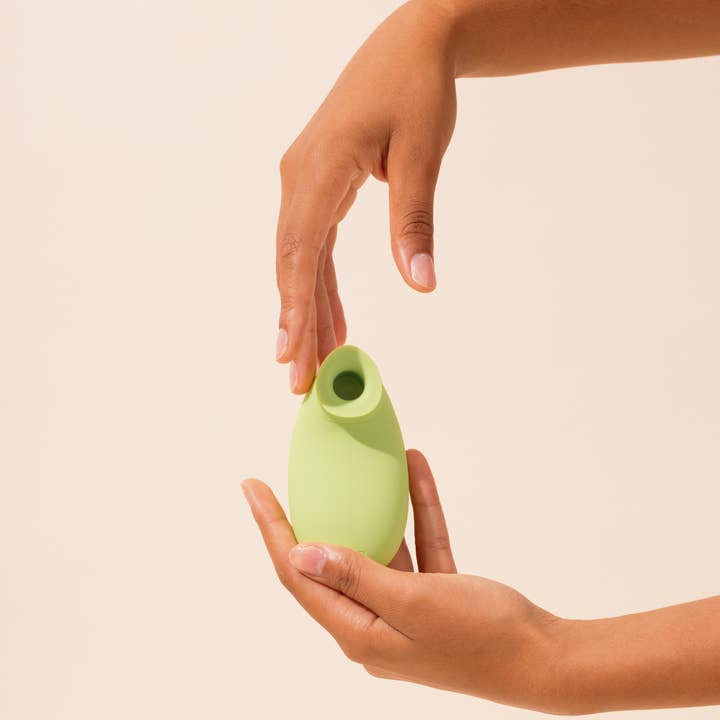 My Lubie - Wholesale Sex Toy - Aura, inclusive clitoral stimulator3