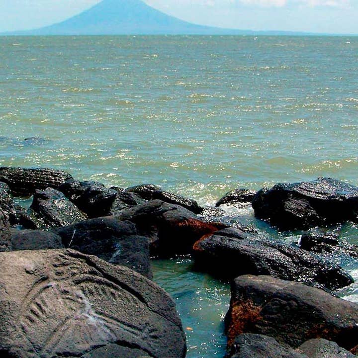 Blue Zapatera XL multicolor hammock for wholesale on Faire3