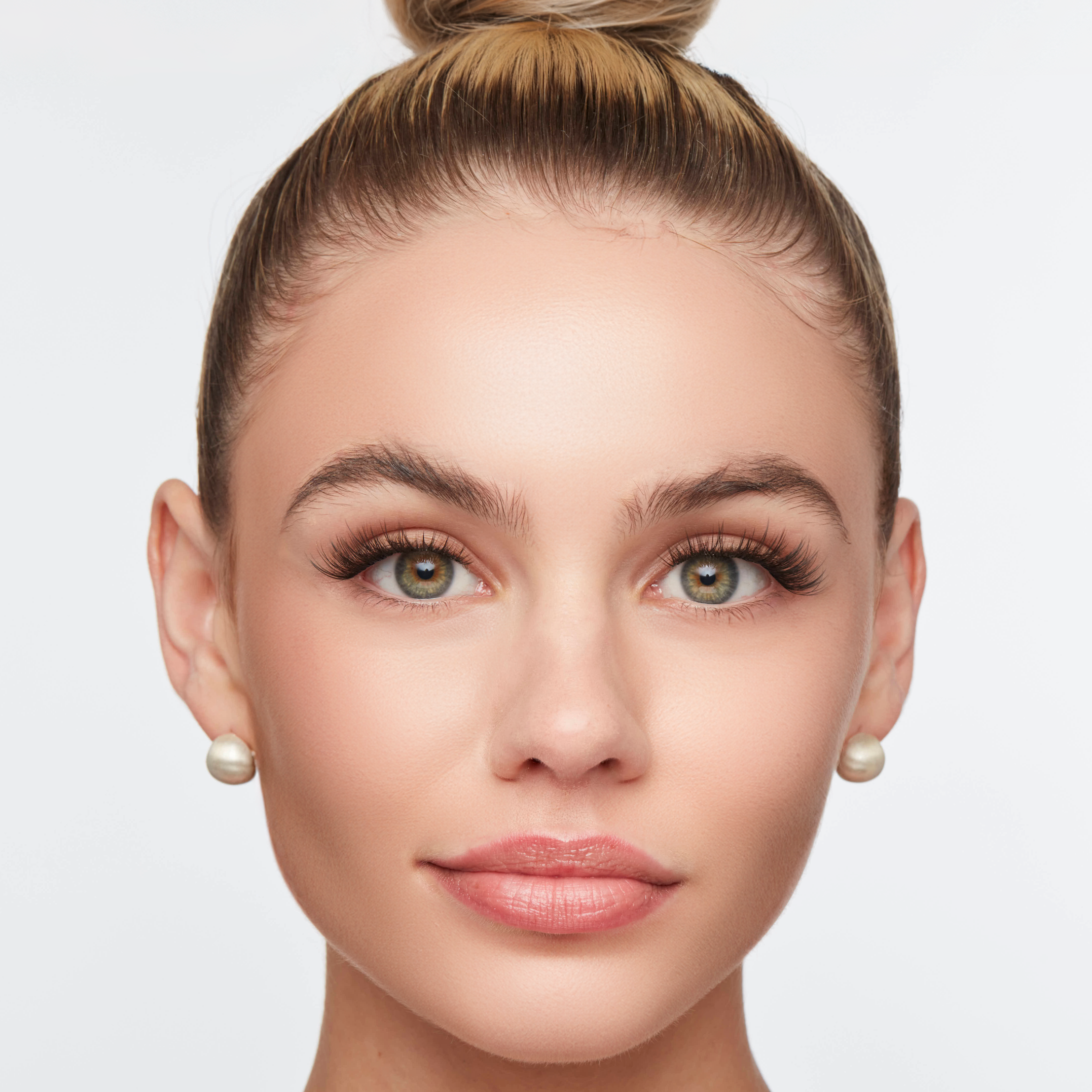 Pro Lash - Wholesale False/Fake Eyelashes - Classic Luxe Wispy No. 152