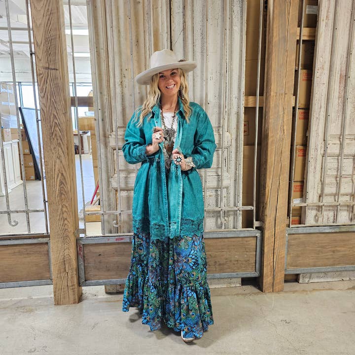 Veste en dentelle vintage Emerald pour la vente par A Rare Bird Shop