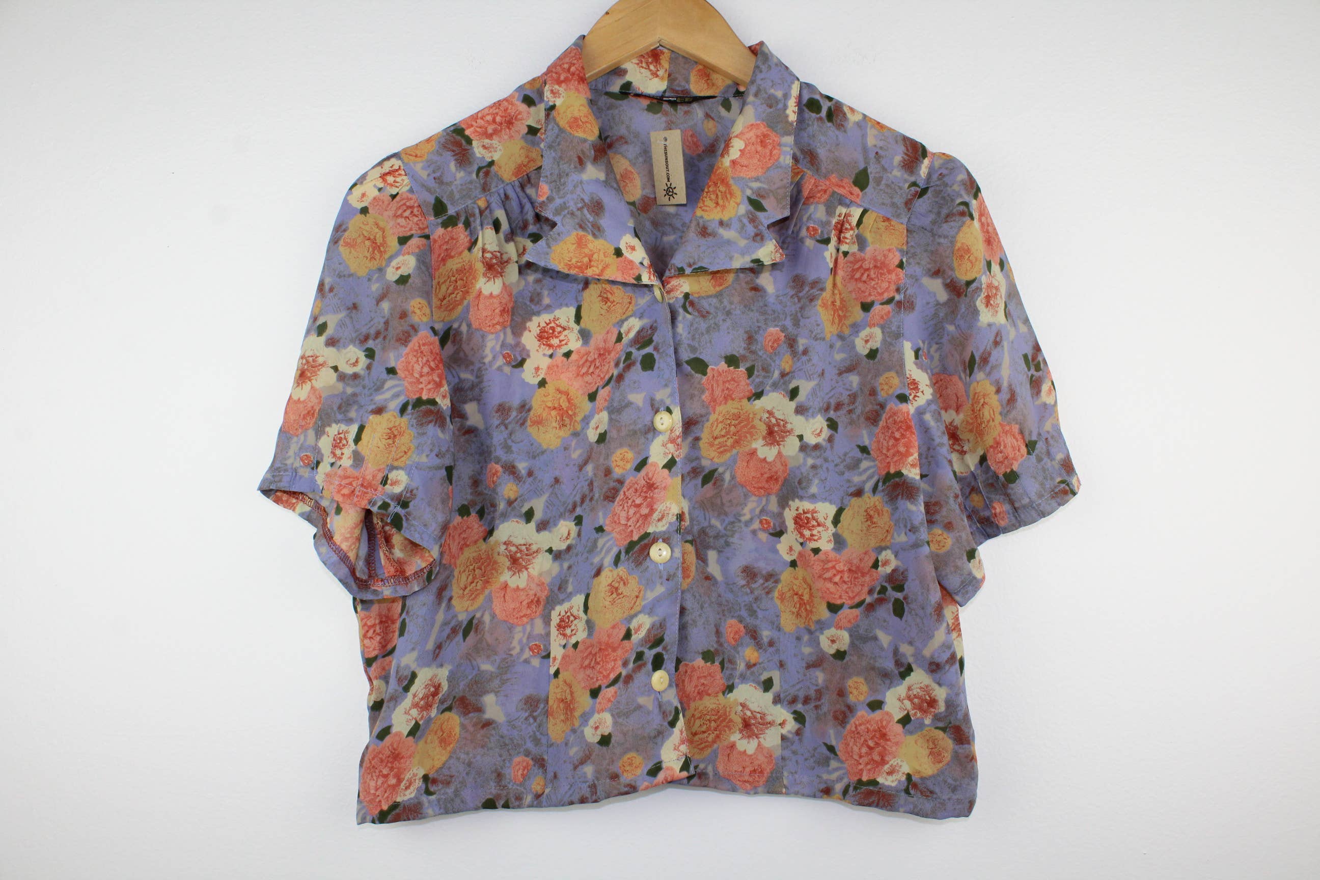 Sun's Out! - Wholesale Button Down Shirt - Women's - Reworked Vintage Short-Sleeve Button Up Blouse - Cropped9