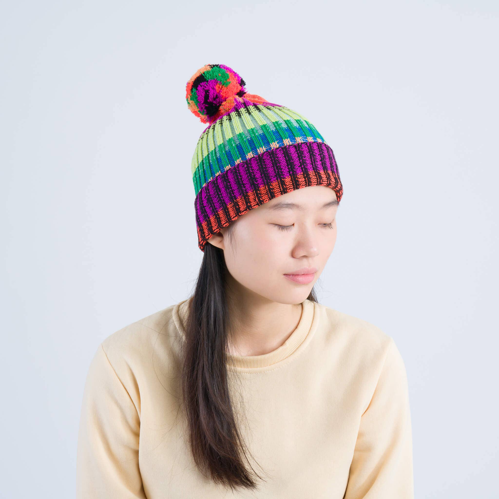 VERLOOP | knits - Venta al por mayor Gorro de lana - Mujer - Gorro con pompón con estampado de rayas2