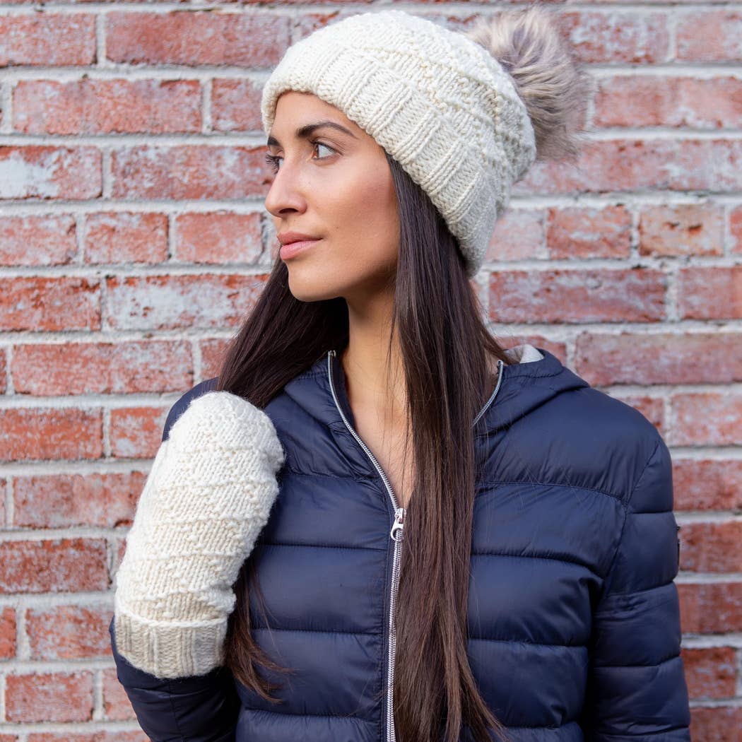 Lost Horizons Canada - Vente Bonnet – femme - Bonnet en laine Tiffany avec pompon en fausse fourrure et tricot texturé1