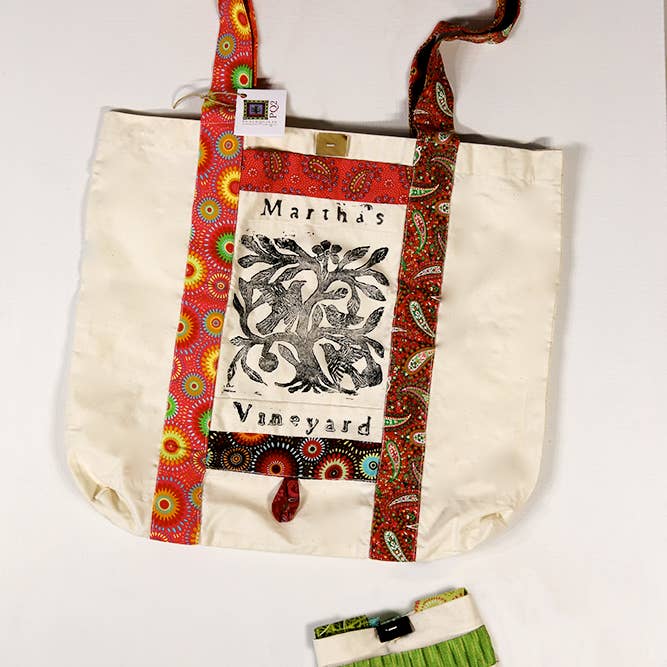 'Martha's Vineyard' Folding Carryall for wholesale by Atizan Goods by PeaceQuilts