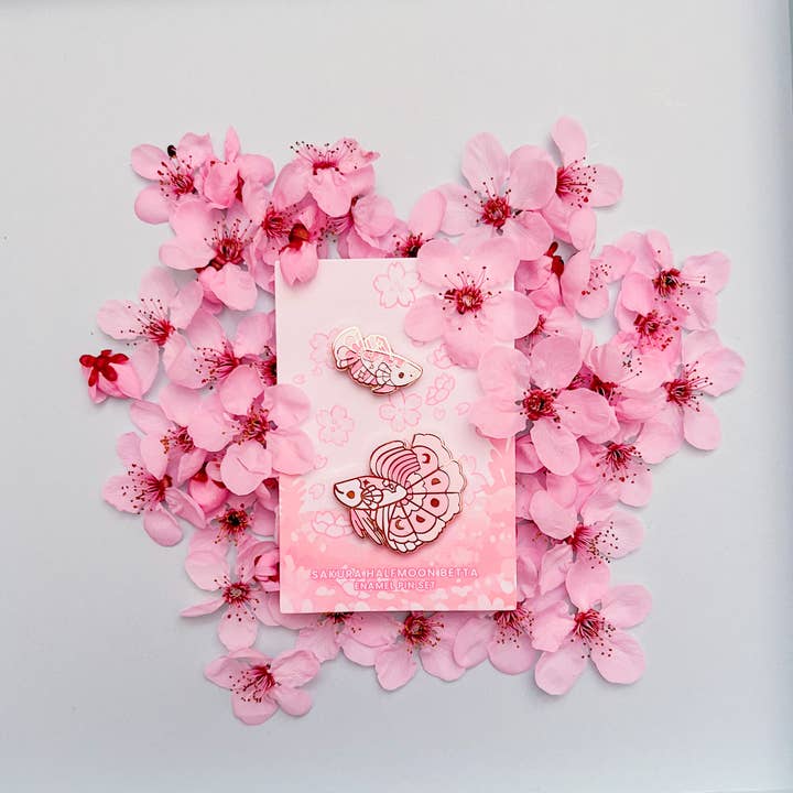 Emaille pin - Sakura Halfmoon Betta Pin Set voor wholesale door Thousand Skies