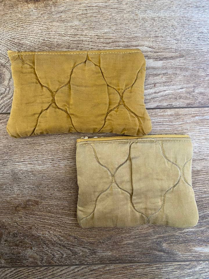 Bolsa de Seda Dourada com Fecho éclair por atacado de Anjali Goods