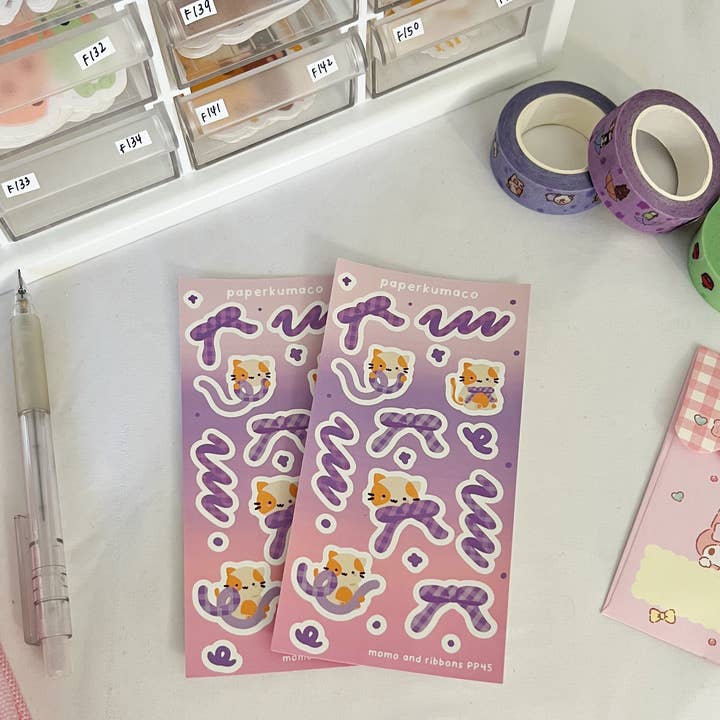 Momo og Ribbons Shimmer klistermærkeark for engroshandel hos Paperkumaco